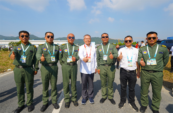 Демонстрация возможностей самолётов SUNWARD на Азиатской выставке авиации общего назначения